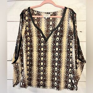 EUC Size Medium Madison Marcus Silk Top